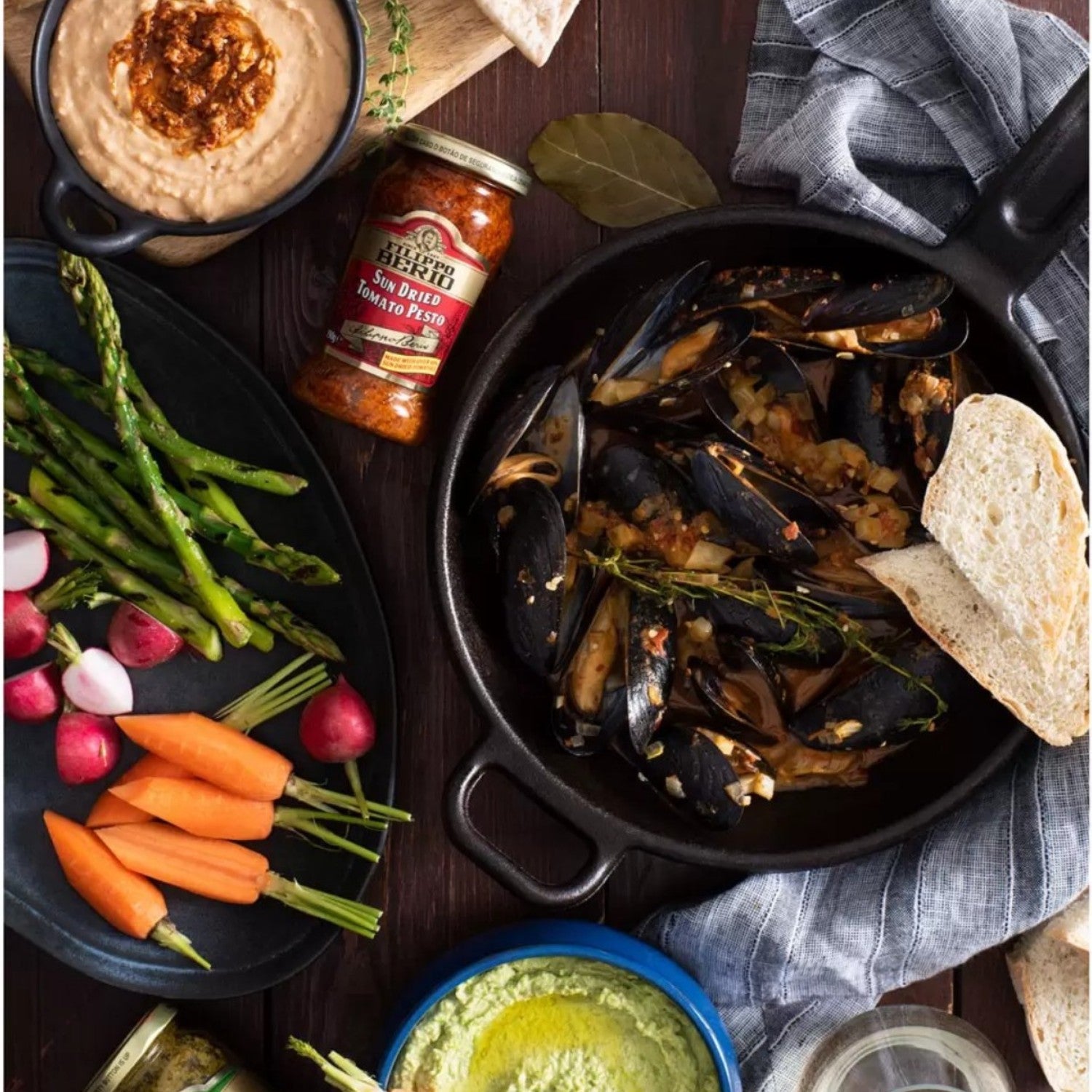 Filippo Berio Pesto Selection Variety Pack glass jar multipack assorted pesto sauces 6 x 190g pasta meal serving suggestion