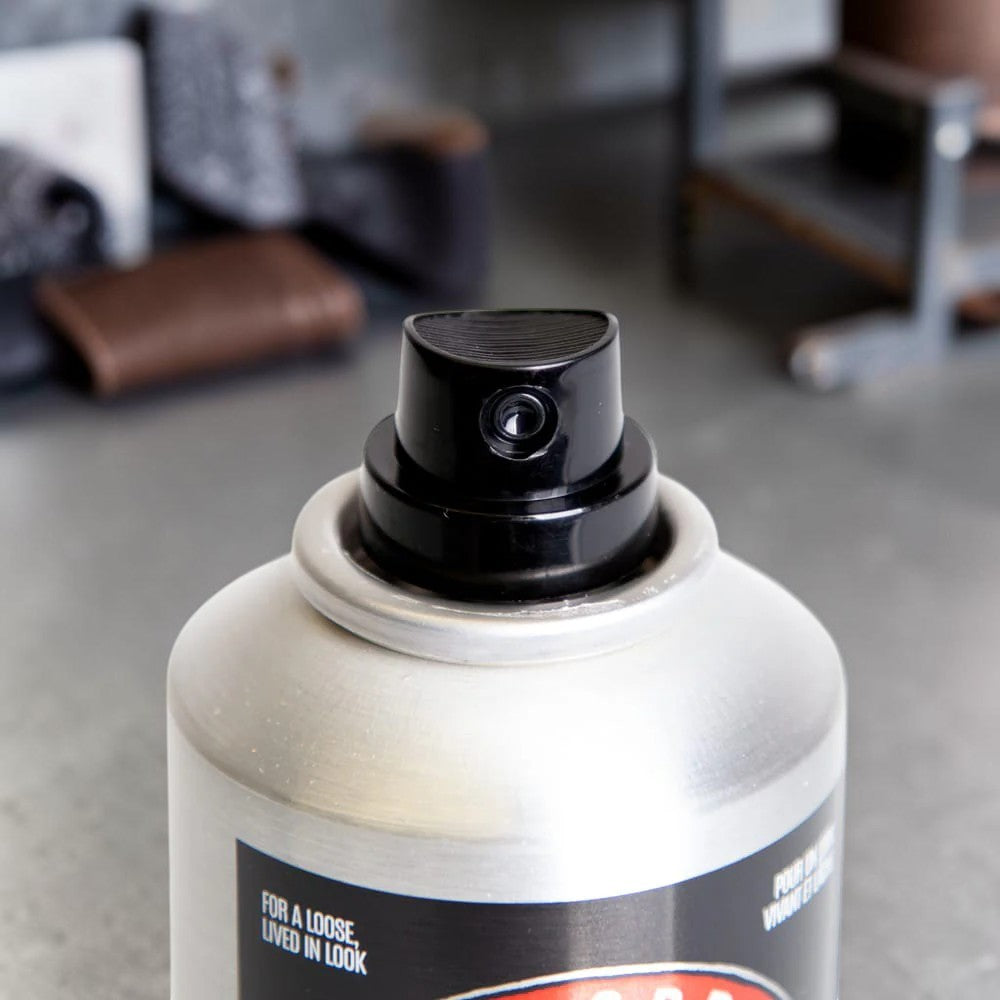 Uppercut Deluxe Salt Spray 150ml applying spray nozzle