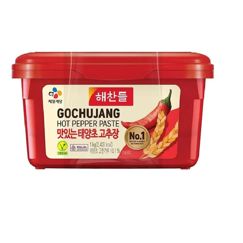 Front image: CJ Haechandle Gochujang hot pepper paste tub 1kg Korean condiment